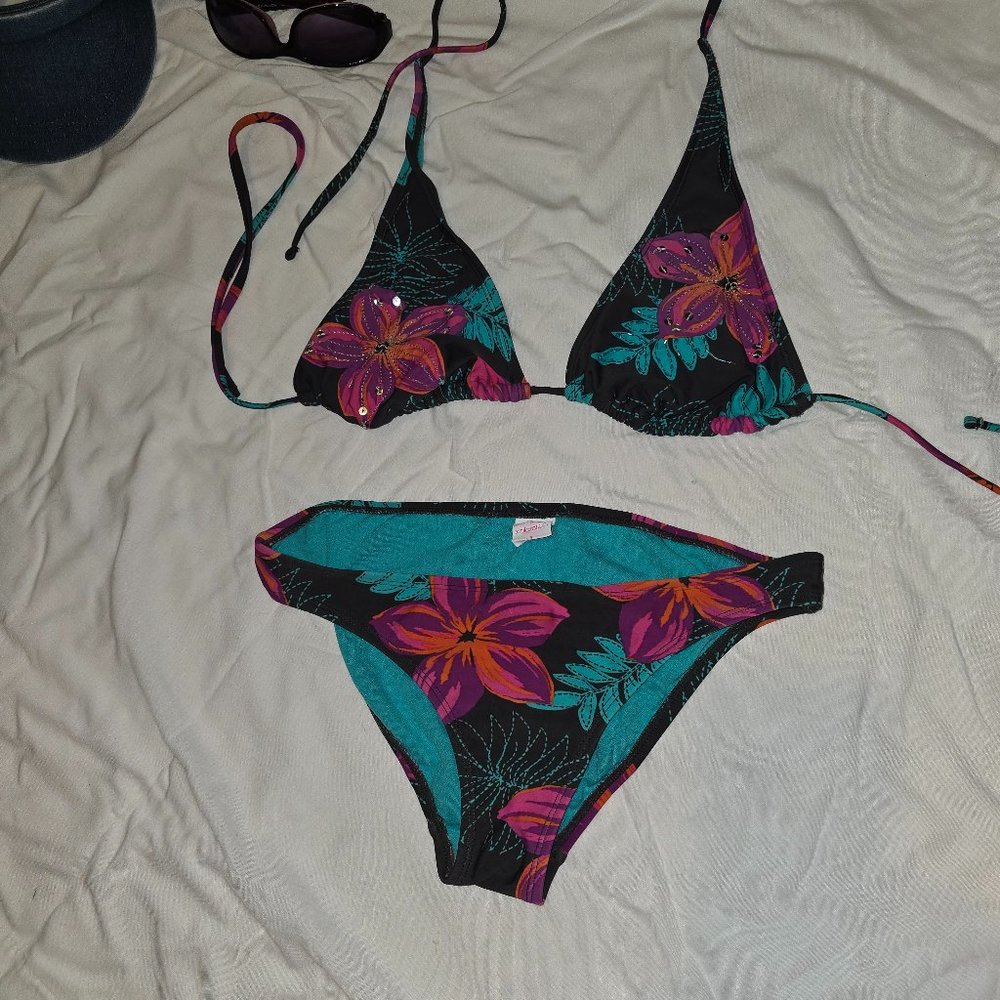 Xhileration Floral Bikini Size S
